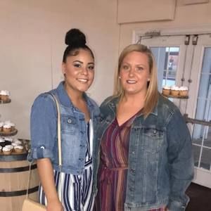 Meet your Posher, Alexis